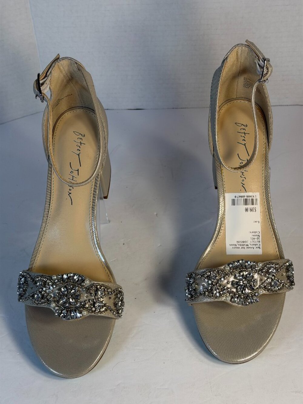 BetseyJohnson women's size 8 Heels